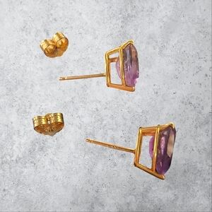14K Gold & Amethyst Post Earrings 1.33 Grams